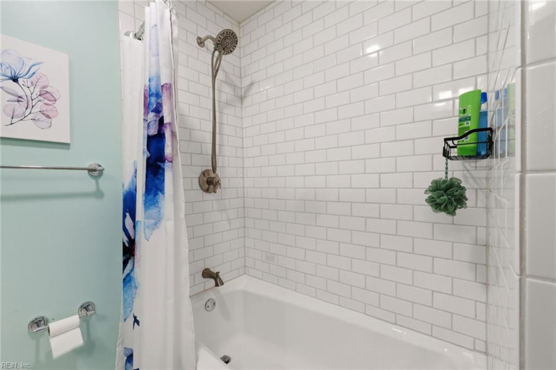 Photo 20 of 37 residential for sale in Newport News virginia