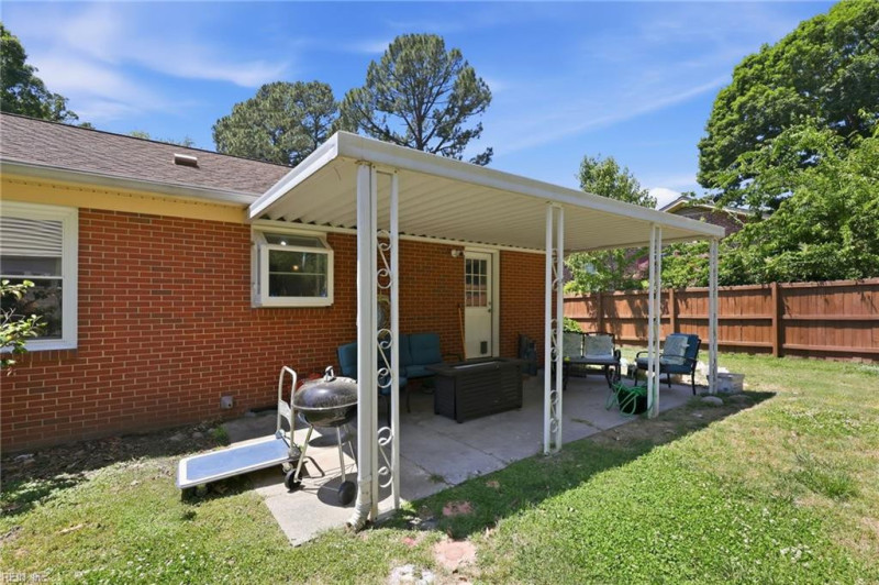 Photo 23 of 37 residential for sale in Newport News virginia