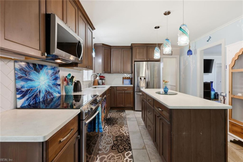 Photo 7 of 37 residential for sale in Newport News virginia