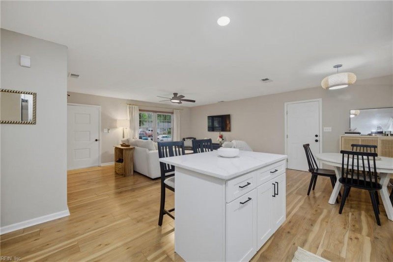 Photo 10 of 36 residential for sale in Virginia Beach virginia