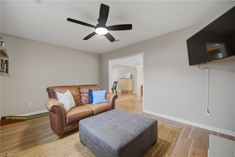 Photo 15 of 36 residential for sale in Virginia Beach virginia