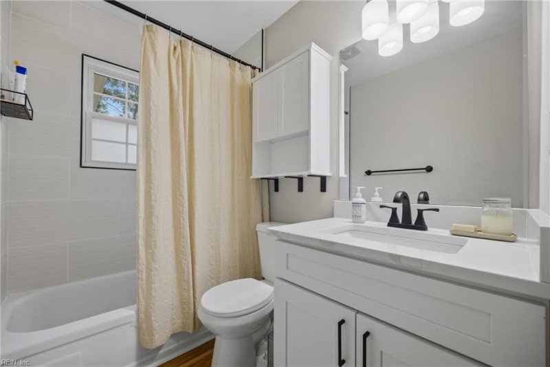Photo 21 of 36 residential for sale in Virginia Beach virginia