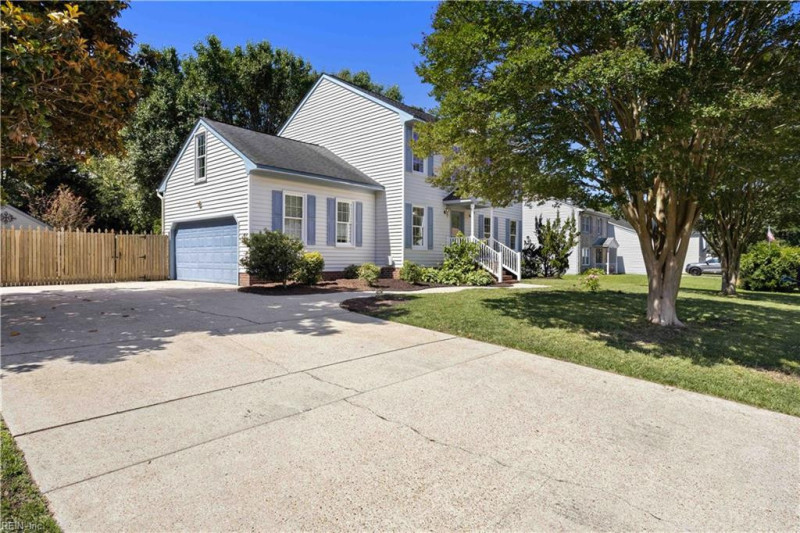 Photo 2 of 37 residential for sale in Virginia Beach virginia