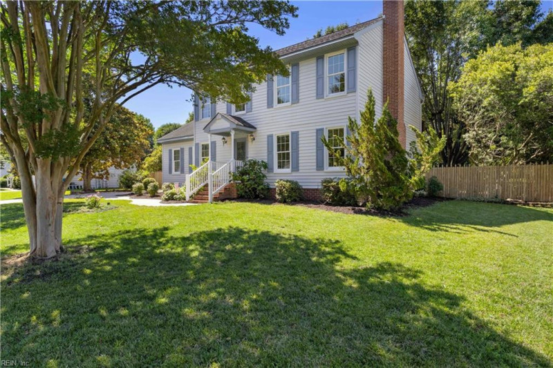 Photo 3 of 37 residential for sale in Virginia Beach virginia