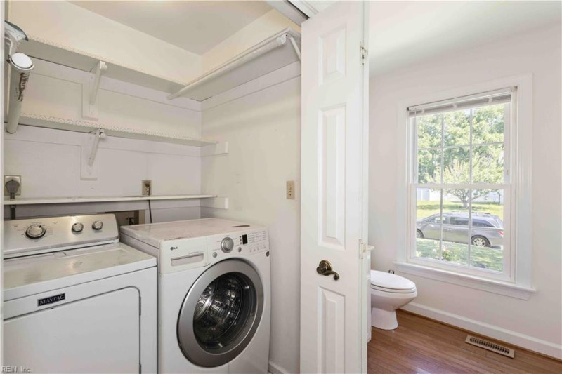 Photo 6 of 37 residential for sale in Virginia Beach virginia