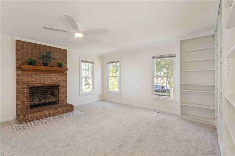 Photo 8 of 37 residential for sale in Virginia Beach virginia