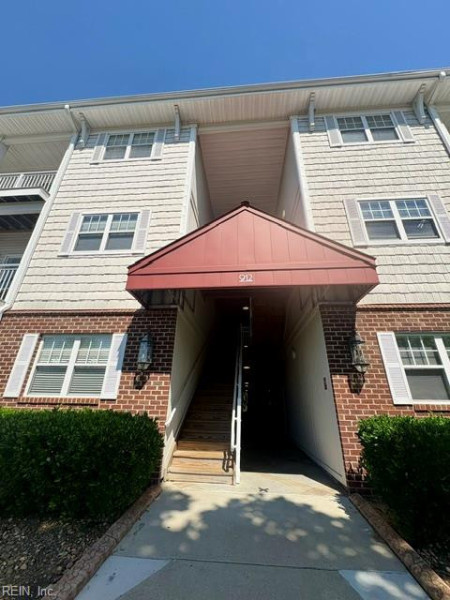 Photo 3 of 6 residential for sale in Virginia Beach virginia