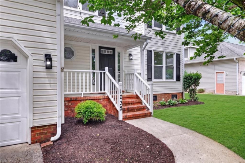 Photo 8 of 36 residential for sale in Chesapeake virginia