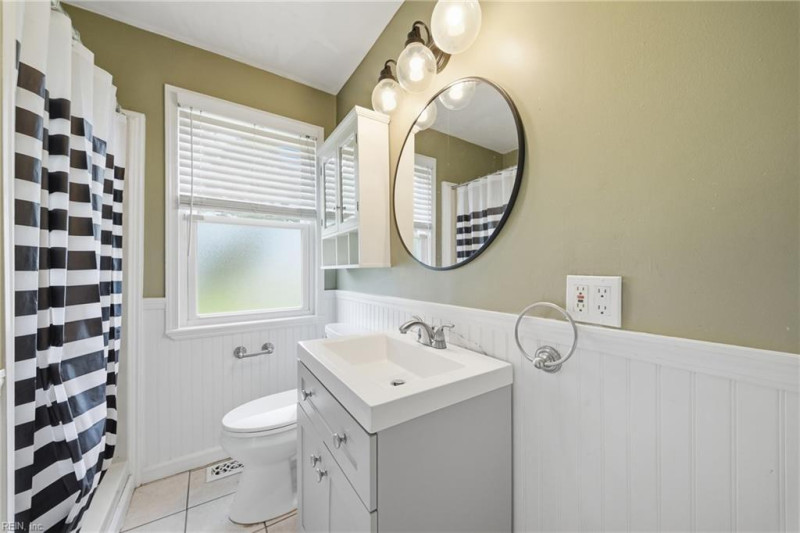 Photo 11 of 36 residential for sale in Norfolk virginia