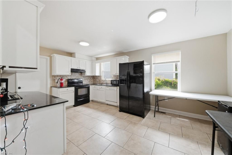 Photo 8 of 36 residential for sale in Norfolk virginia