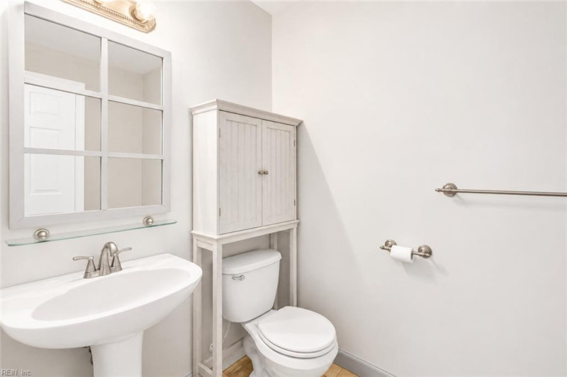 Photo 10 of 27 residential for sale in Suffolk virginia