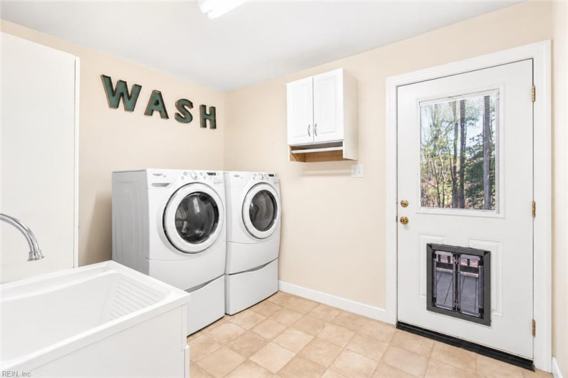 Photo 11 of 27 residential for sale in Suffolk virginia
