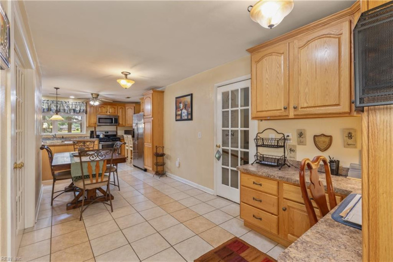 Photo 10 of 39 residential for sale in Portsmouth virginia