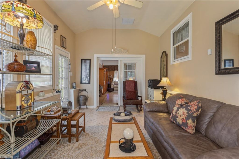 Photo 21 of 39 residential for sale in Portsmouth virginia