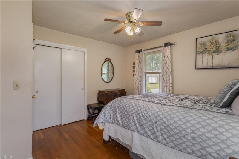 Photo 23 of 39 residential for sale in Portsmouth virginia