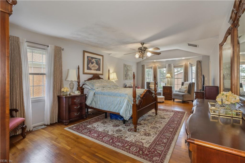 Photo 24 of 39 residential for sale in Portsmouth virginia