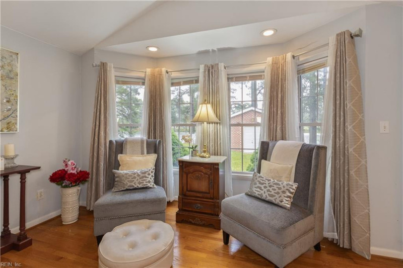 Photo 25 of 39 residential for sale in Portsmouth virginia