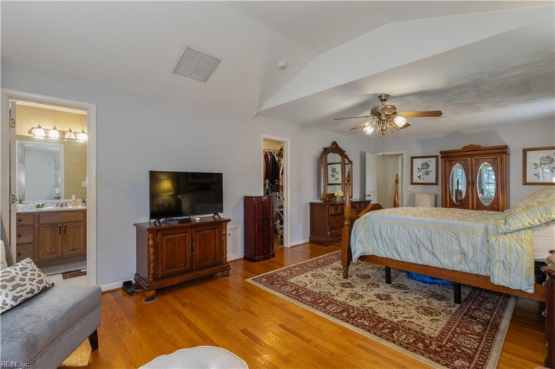 Photo 26 of 39 residential for sale in Portsmouth virginia