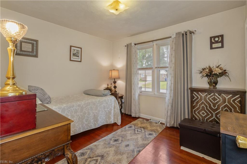 Photo 29 of 39 residential for sale in Portsmouth virginia