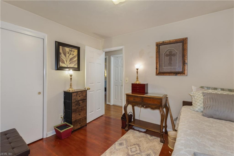 Photo 30 of 39 residential for sale in Portsmouth virginia