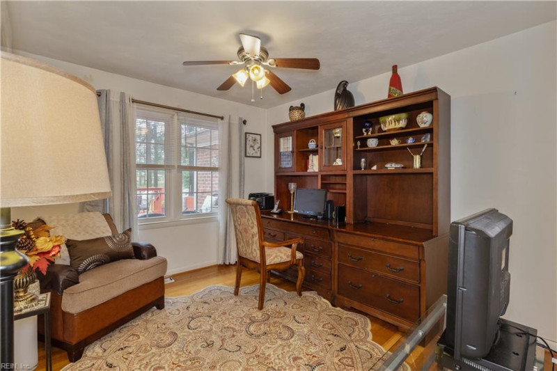 Photo 31 of 39 residential for sale in Portsmouth virginia