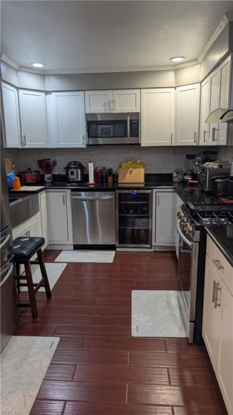 Photo 3 of 25 residential for sale in Virginia Beach virginia
