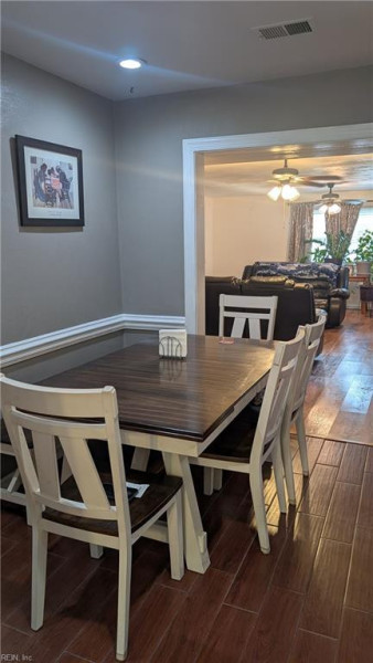 Photo 4 of 25 residential for sale in Virginia Beach virginia