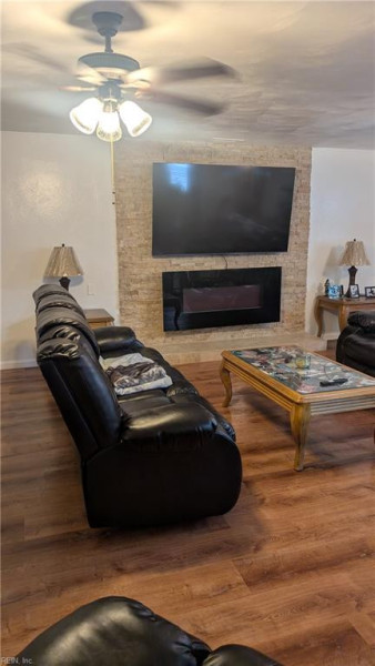 Photo 7 of 25 residential for sale in Virginia Beach virginia