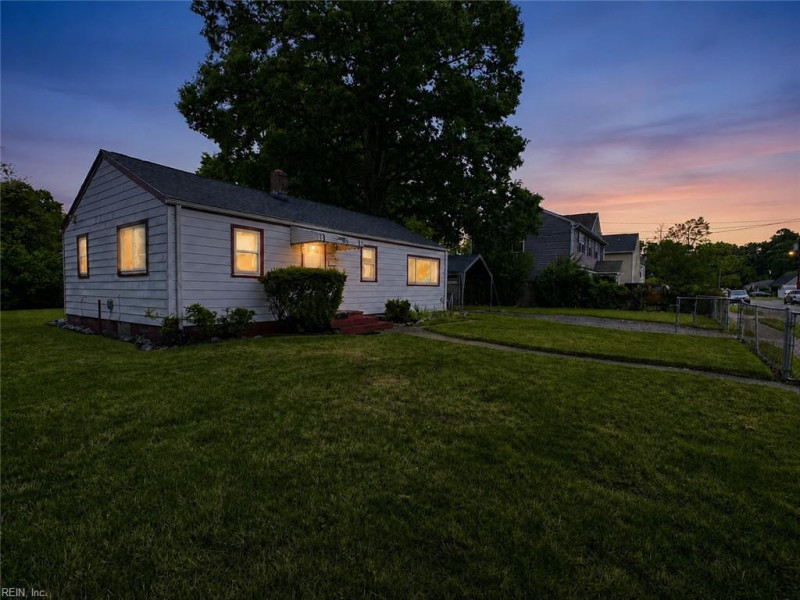 Photo 2 of 19 residential for sale in Norfolk virginia