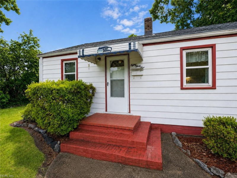 Photo 4 of 19 residential for sale in Norfolk virginia