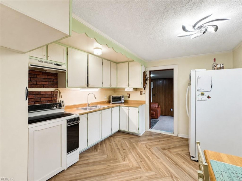 Photo 8 of 19 residential for sale in Norfolk virginia