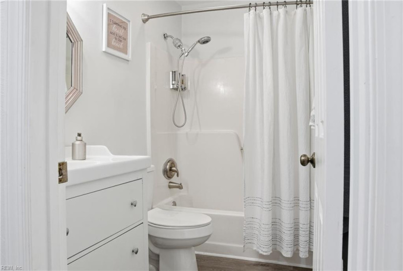 Photo 15 of 18 residential for sale in Norfolk virginia