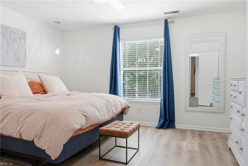 Photo 16 of 18 residential for sale in Norfolk virginia