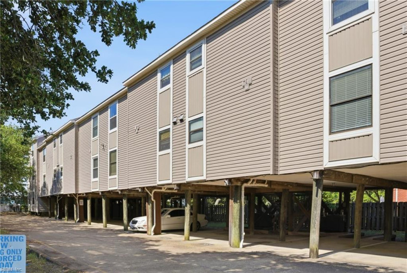 Photo 2 of 18 residential for sale in Norfolk virginia