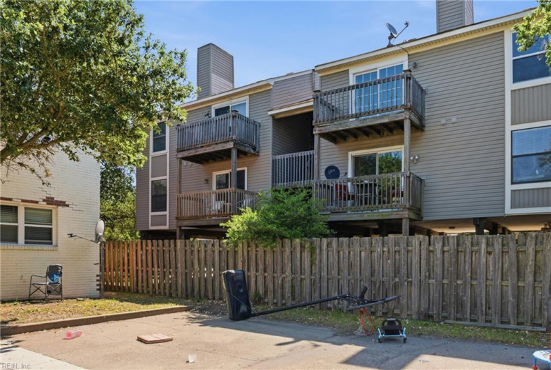 Photo 5 of 18 residential for sale in Norfolk virginia