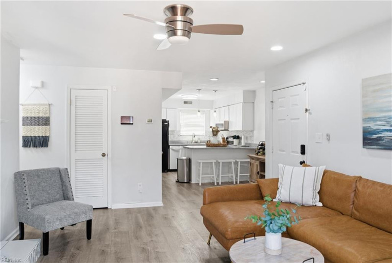 Photo 7 of 18 residential for sale in Norfolk virginia