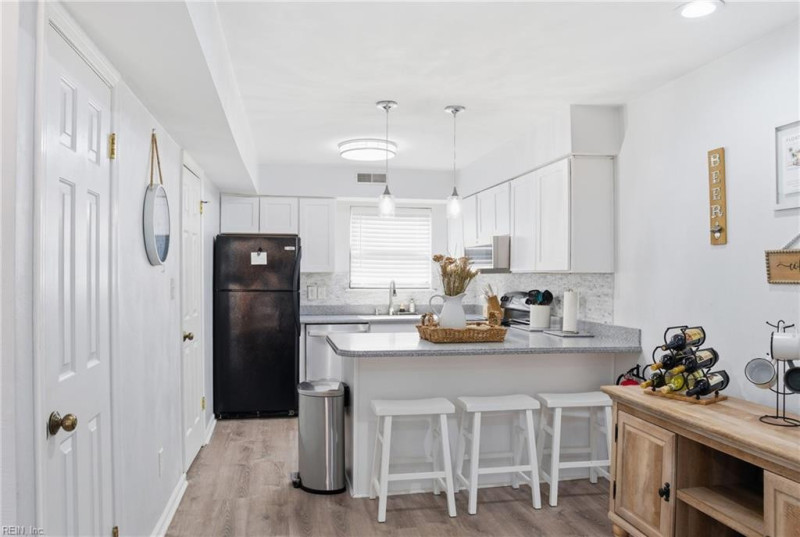 Photo 8 of 18 residential for sale in Norfolk virginia