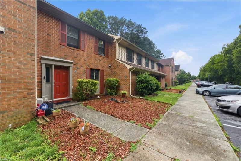 Photo 2 of 27 residential for sale in Newport News virginia Photo 2 of 27 residential for sale in Newport News virginia