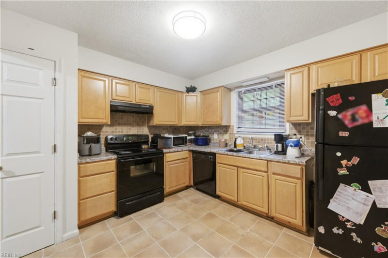 Photo 8 of 27 residential for sale in Newport News virginia Photo 8 of 27 residential for sale in Newport News virginia