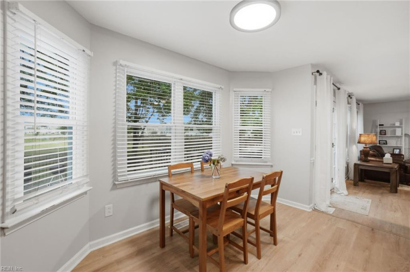 Photo 14 of 50 residential for sale in Chesapeake virginia