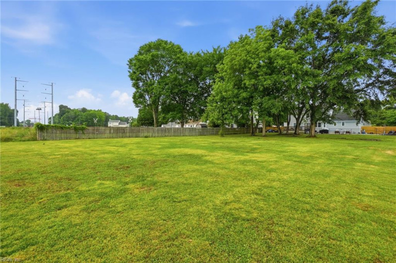 Photo 33 of 50 residential for sale in Chesapeake virginia