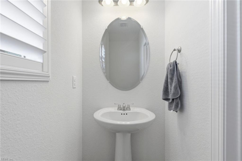 Photo 12 of 45 residential for sale in Norfolk virginia