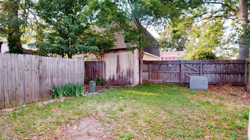 Photo 28 of 44 residential for sale in Chesapeake virginia Photo 28 of 44 residential for sale in Chesapeake virginia