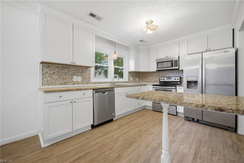 Photo 7 of 28 residential for sale in Newport News virginia