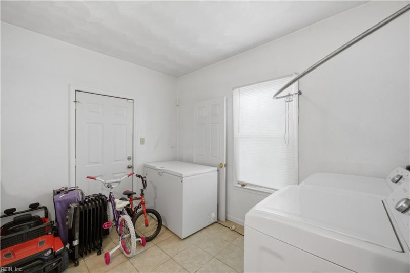 Photo 13 of 25 residential for sale in Norfolk virginia