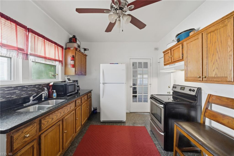 Photo 17 of 25 residential for sale in Norfolk virginia