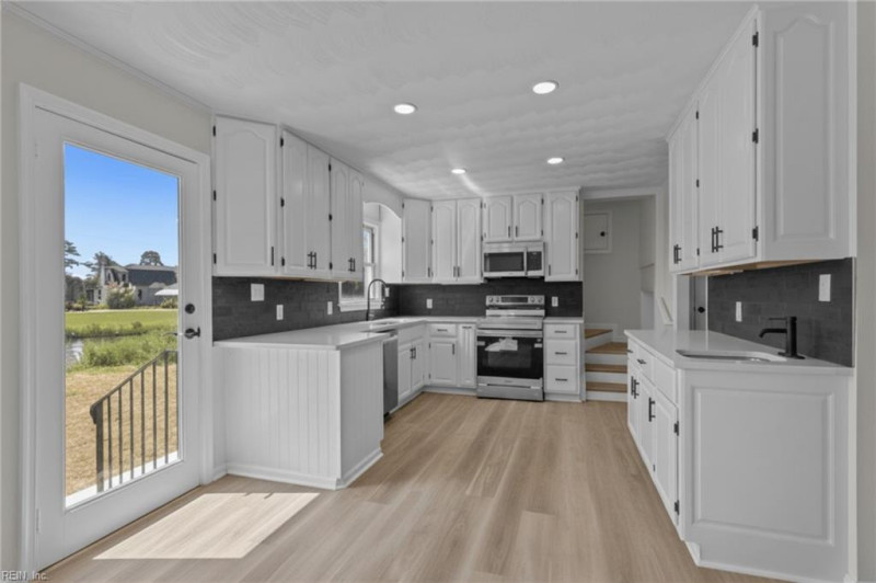 Photo 10 of 30 residential for sale in Norfolk virginia