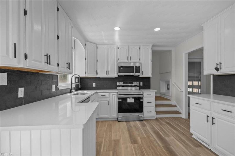 Photo 11 of 30 residential for sale in Norfolk virginia