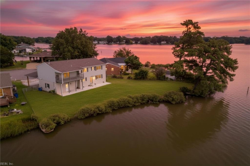 Photo 2 of 30 residential for sale in Norfolk virginia