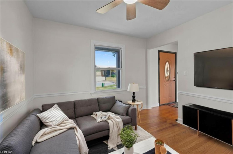 Photo 8 of 30 residential for sale in Norfolk virginia